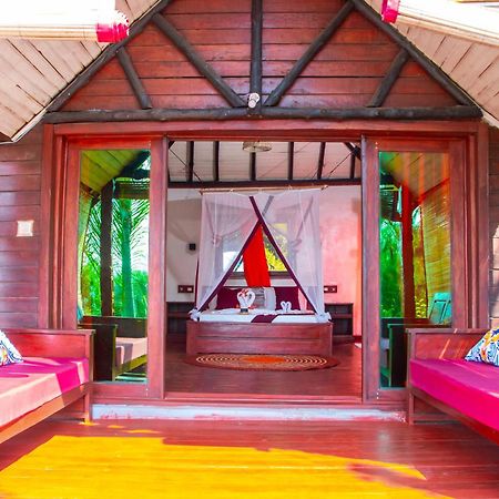 Ampazony Oasis Lodge Mahajanga Eksteriør bilde