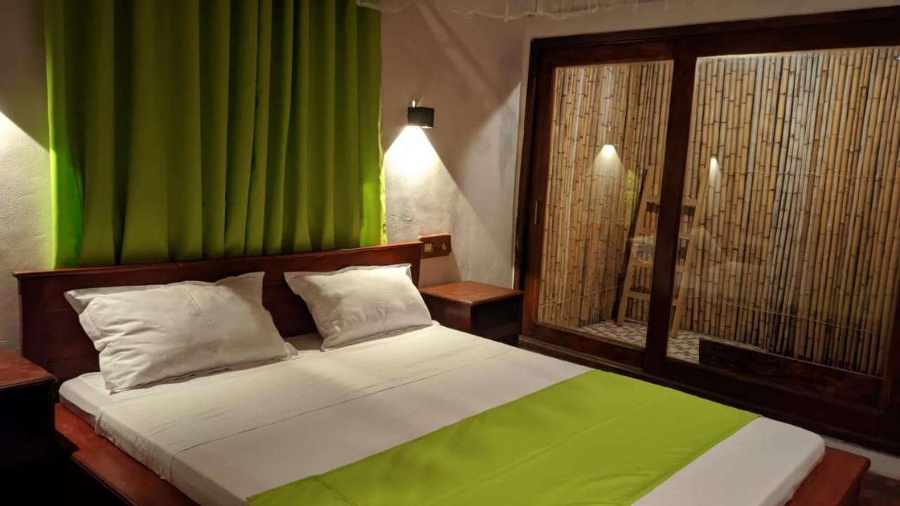 Ampazony Oasis Lodge Mahajanga Eksteriør bilde
