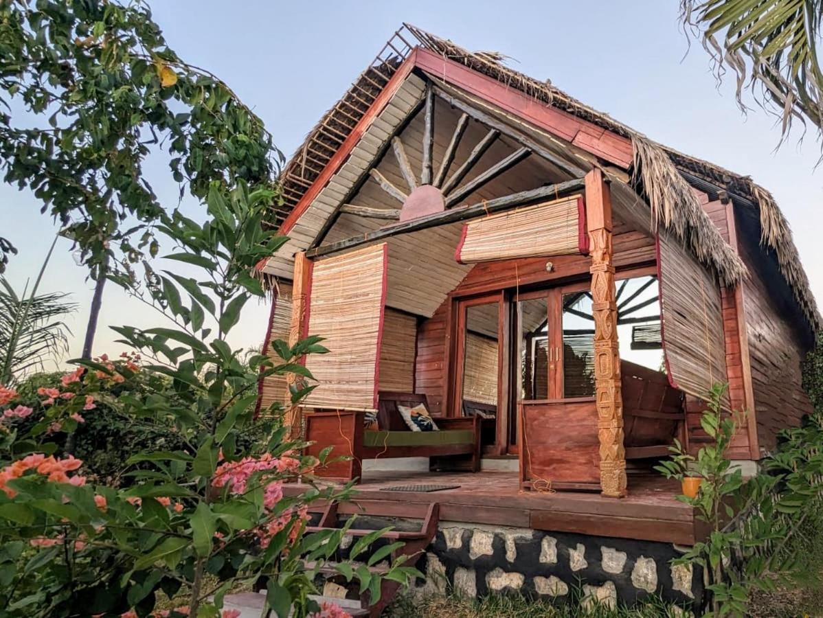 Ampazony Oasis Lodge Mahajanga Eksteriør bilde