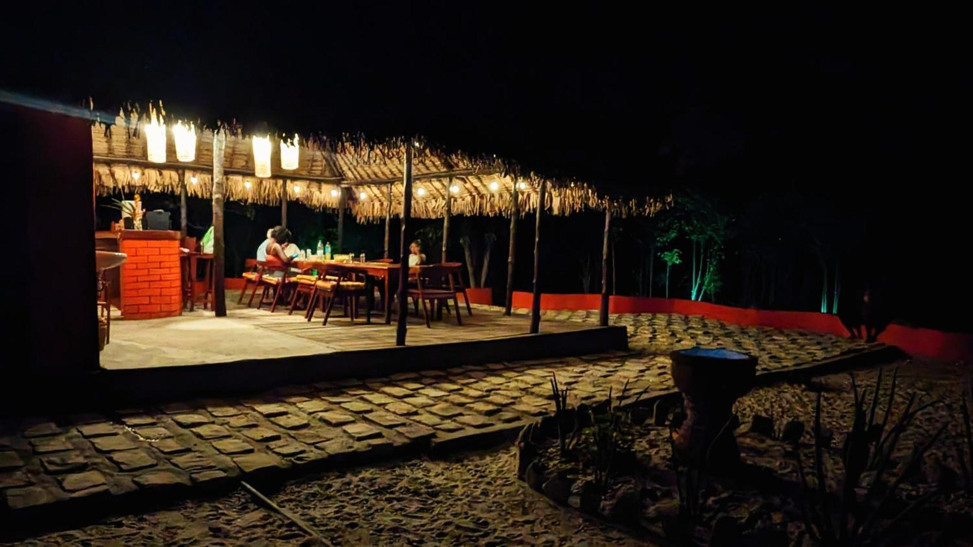 Ampazony Oasis Lodge Mahajanga Eksteriør bilde