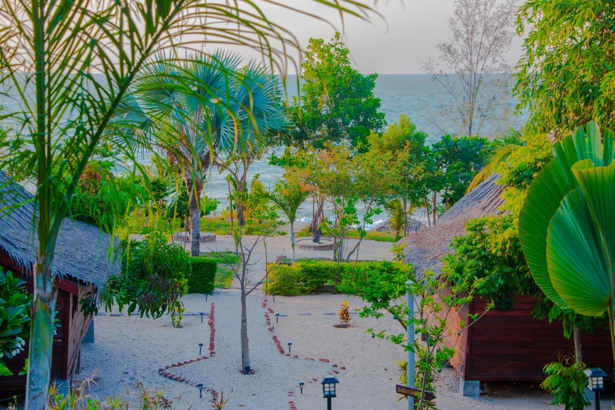 Ampazony Oasis Lodge Mahajanga Eksteriør bilde