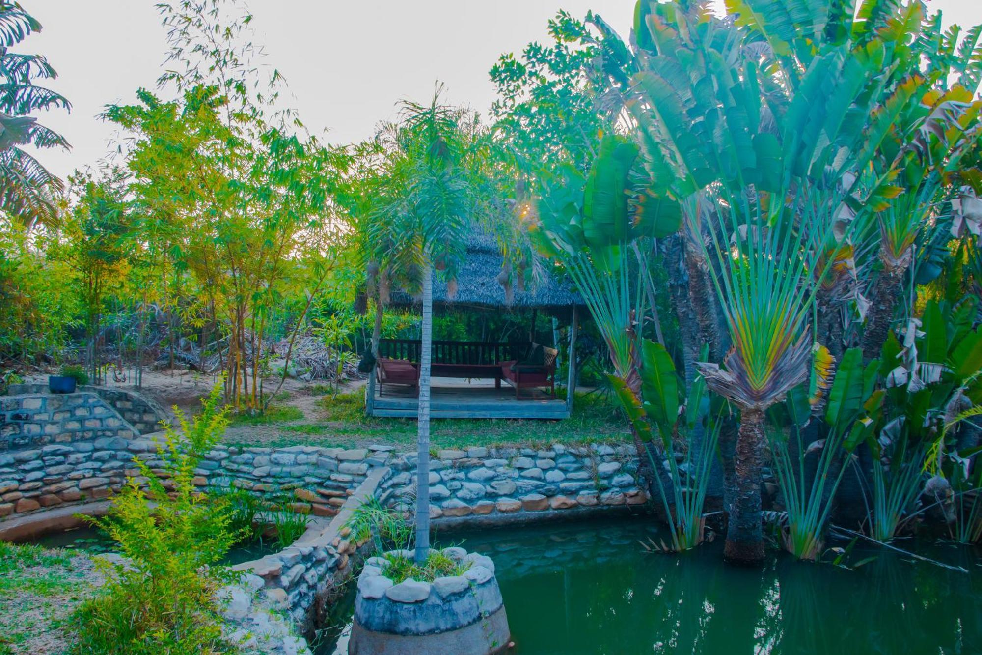 Ampazony Oasis Lodge Mahajanga Eksteriør bilde