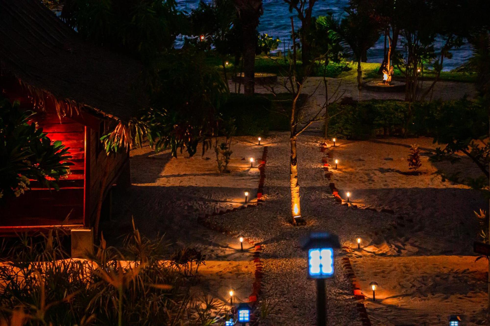 Ampazony Oasis Lodge Mahajanga Eksteriør bilde