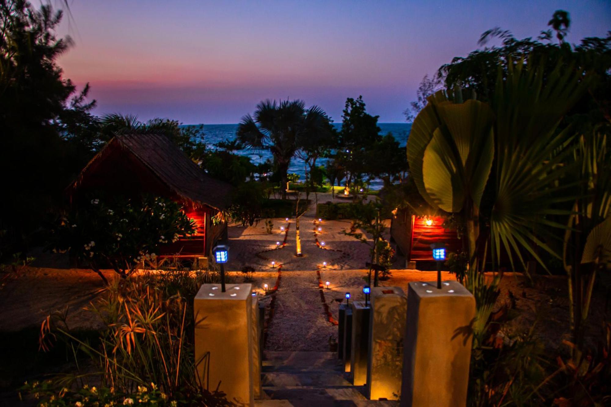 Ampazony Oasis Lodge Mahajanga Eksteriør bilde
