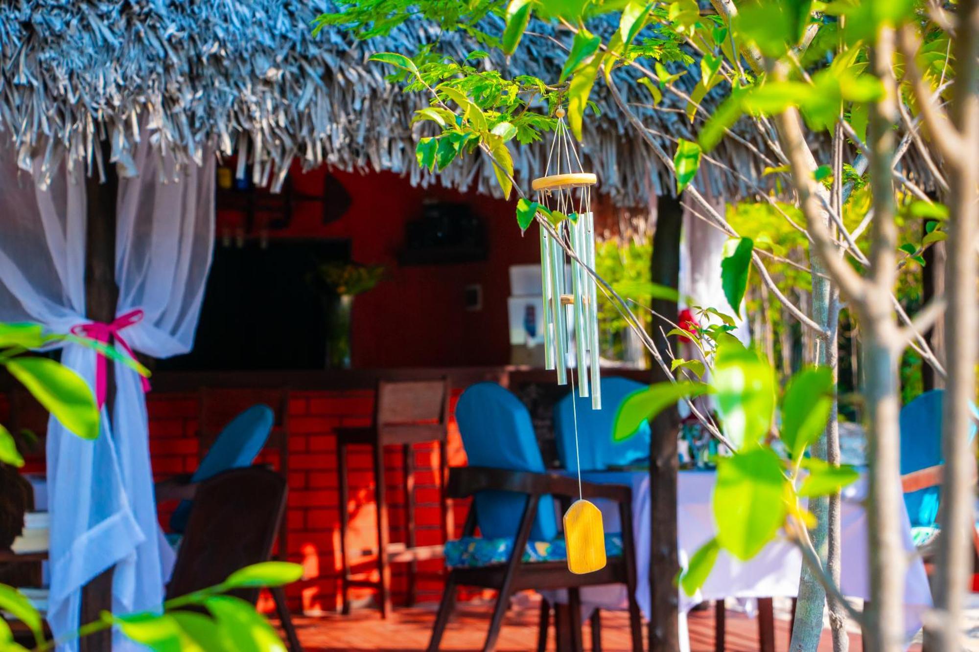 Ampazony Oasis Lodge Mahajanga Eksteriør bilde