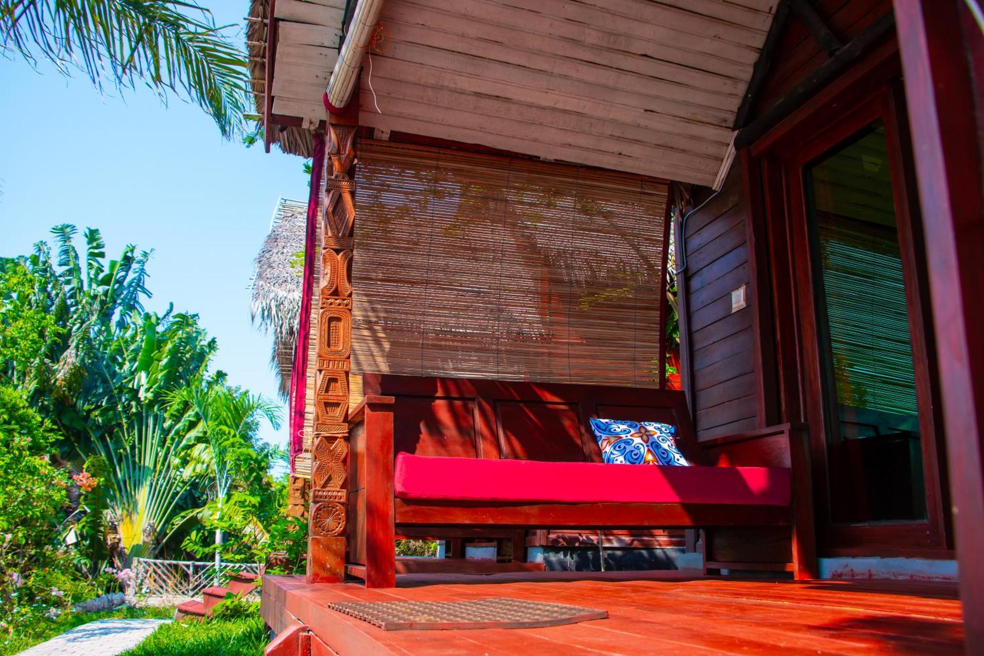 Ampazony Oasis Lodge Mahajanga Eksteriør bilde